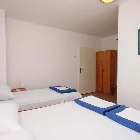 Apartments And Rooms With Parking Space Gradac, Makarska - 6819 غراداك الغرفة الصورة