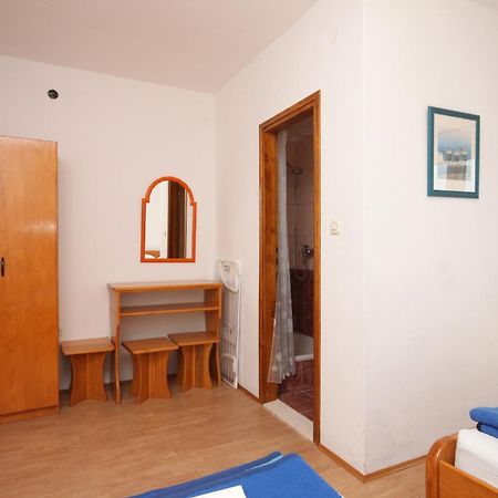 Apartments And Rooms With Parking Space Gradac, Makarska - 6819 غراداك الغرفة الصورة