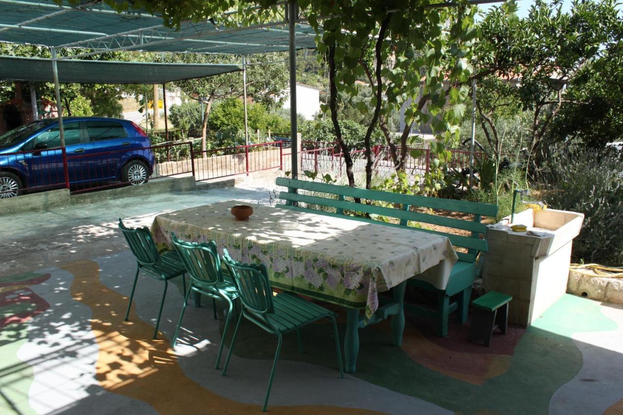 Apartments And Rooms With Parking Space Gradac, Makarska - 6819 غراداك المظهر الخارجي الصورة